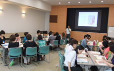 ファシリテーター養成講座の研修の様子