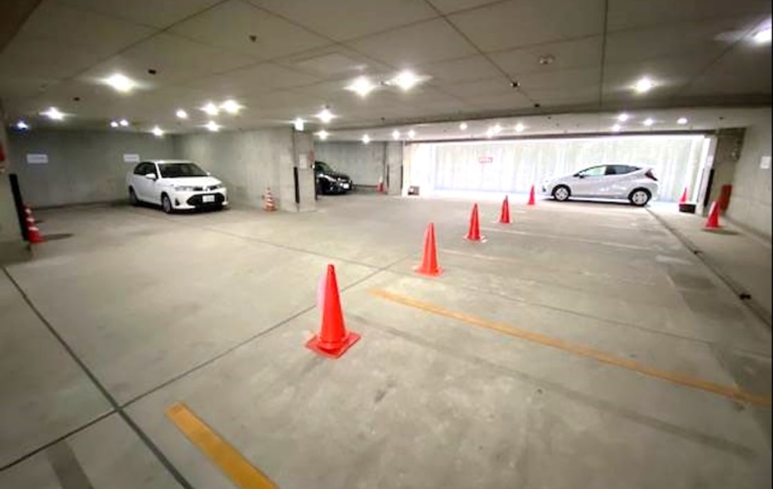 柏ビル駐車場